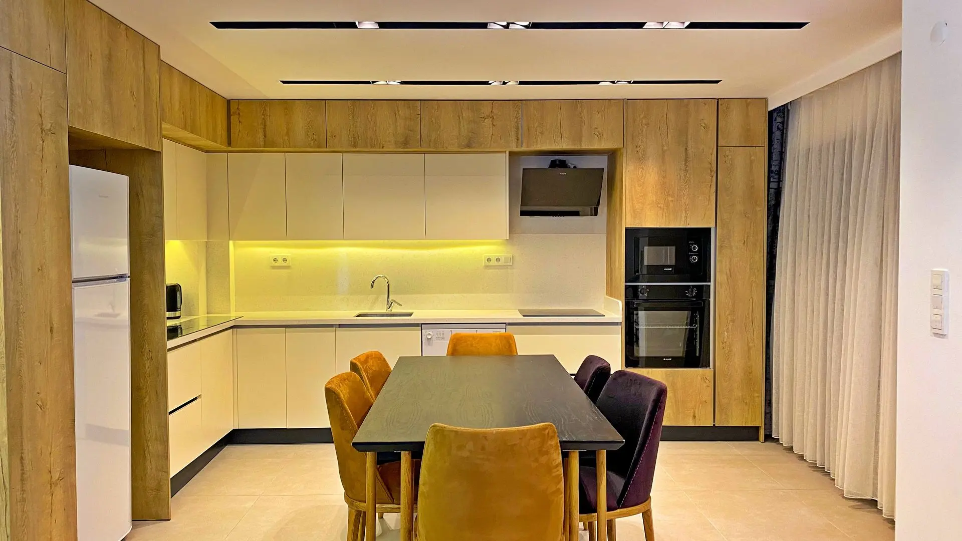 Fitted kitchen
